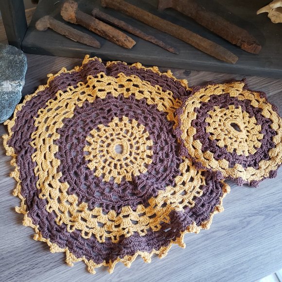 70s Doily Set, Vintage Handmade Crochet - Picture 2 of 8